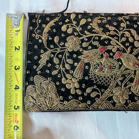 Vintage intricate and exquisite zardozi bag, hand made in India. - Picture 11 of 15